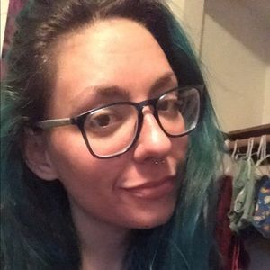 Meet your Posher, Christine